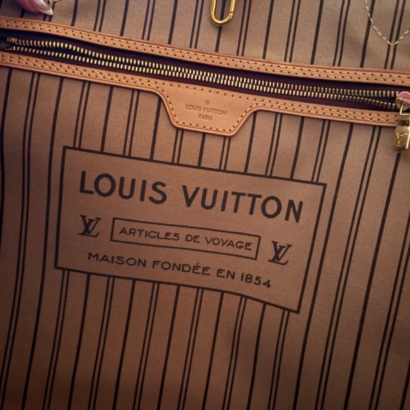 Louis Vuitton bag - Picture 4 of 6